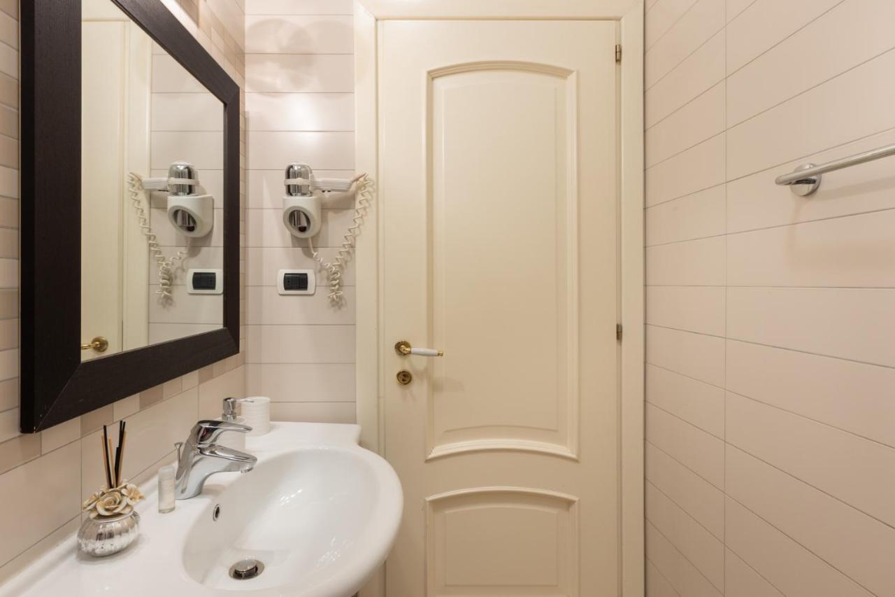 Bed And Breakfast Del Fiore Cagliari Exterior photo